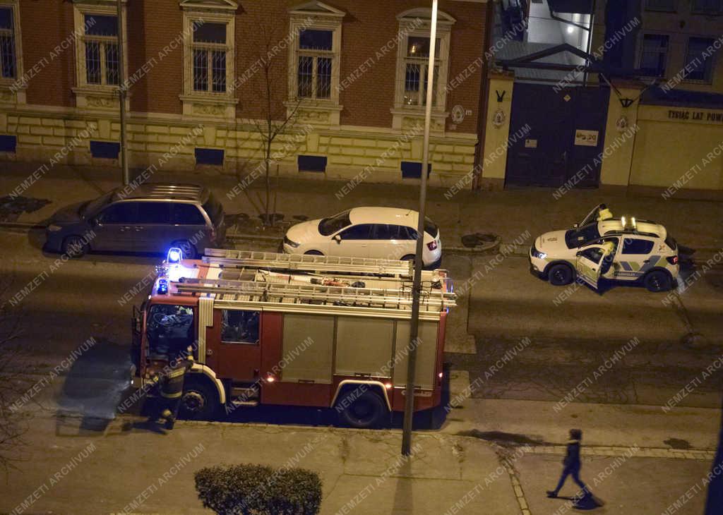 Katasztrófavédelem - Budapest - Életmentés Kőbányán