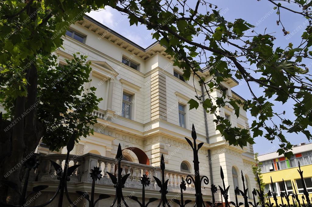 Kultúra - Budapest - HAB Hungarian Art and Business