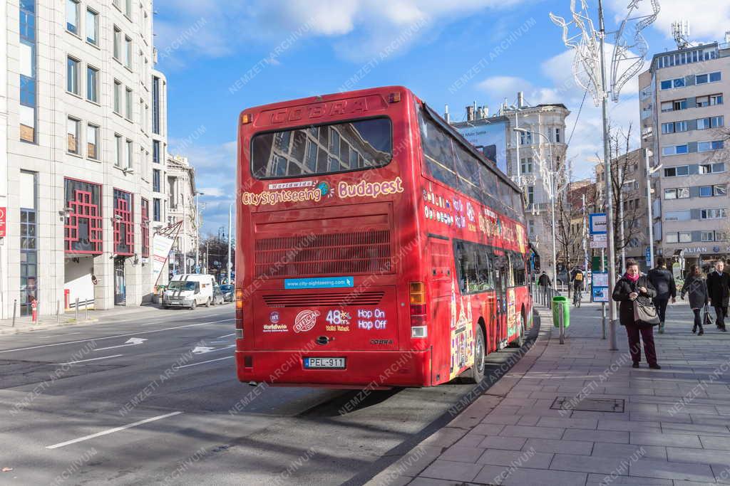 Idegenforgalom - Budapest - Emeletes turistabusz