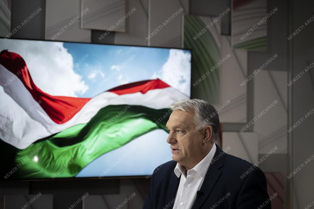 Miniszterelnöki interjú a Kossuth rádióban