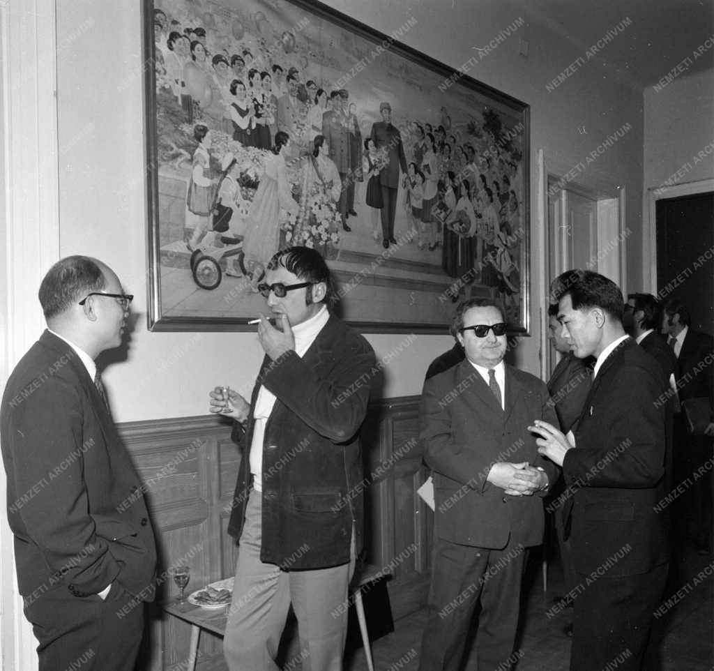 Külkapcsolat - Sajtótájékoztató a Koreai Népi Demokratikus Köztársaság nagykövetségén