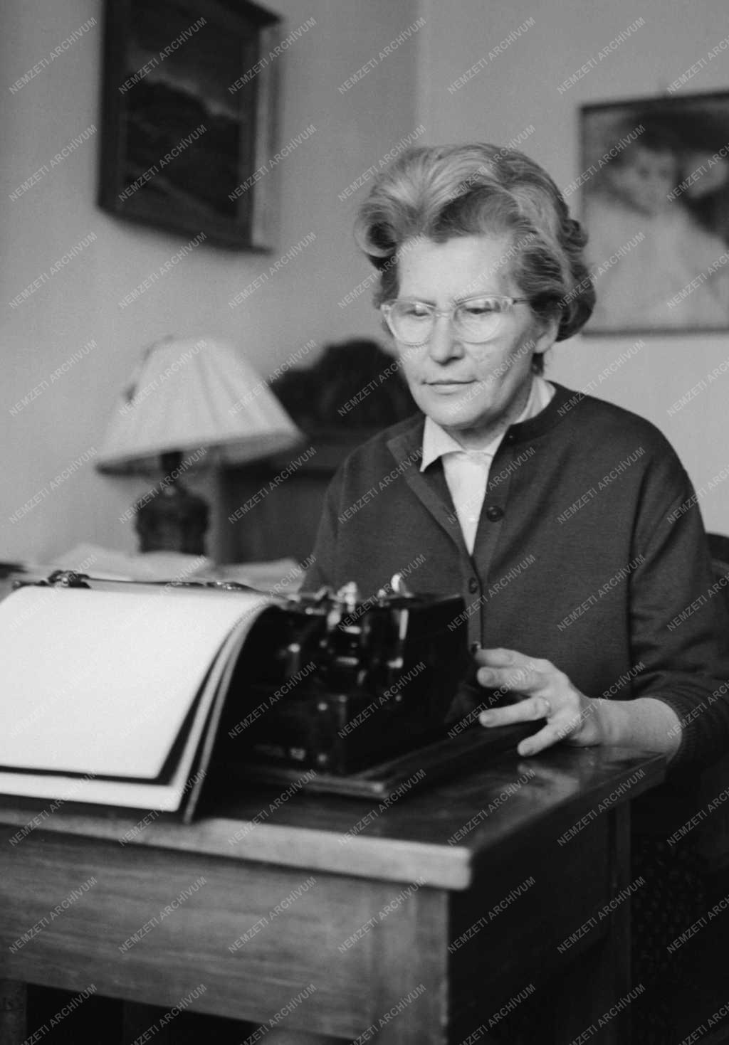 Kultúra - Móricz Virág író