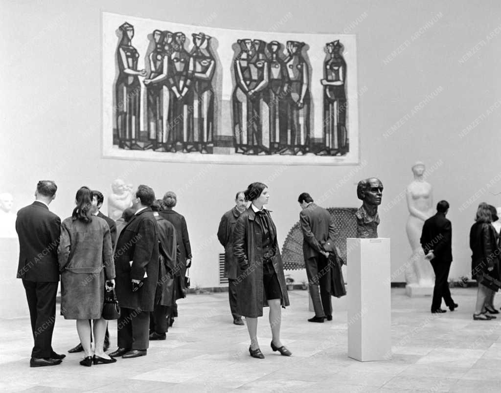 Kultúra - XI. Magyar Képzőművészeti Kiállítás megnyitója