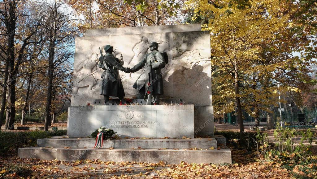 Köztéri szobor - Budapest - Világháborús emlékmű a Városmajorban