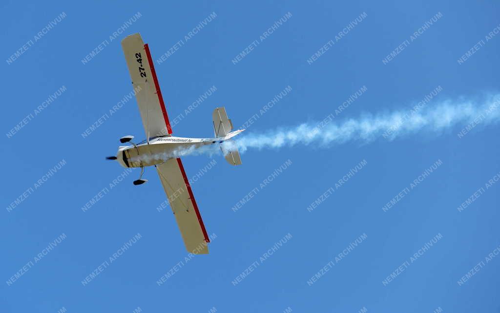 Repülősport - Hajdúszoboszló - Bemutató repülés