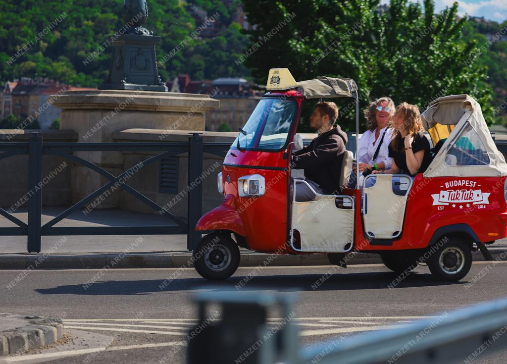 Turizmus - Budapest - Motoros riksa