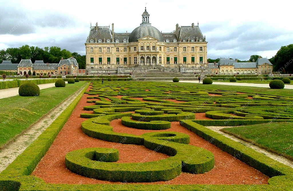 Vaux-le-Vicomte - A kastély és parkjának részlete