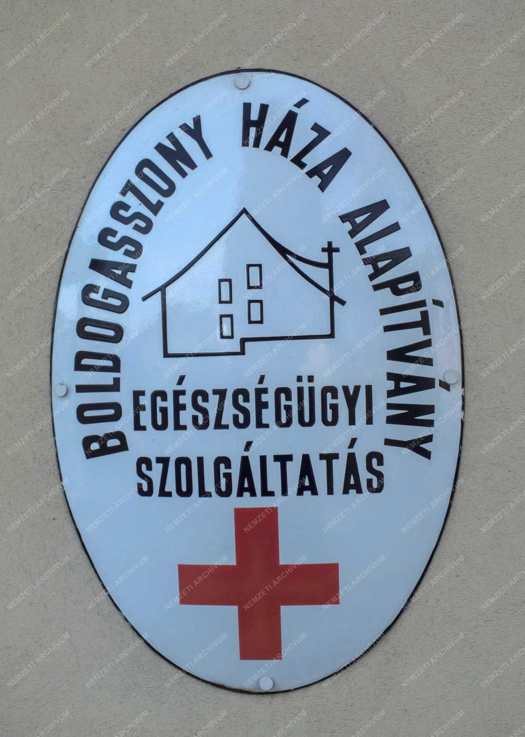 Kismaros - Cégtábla