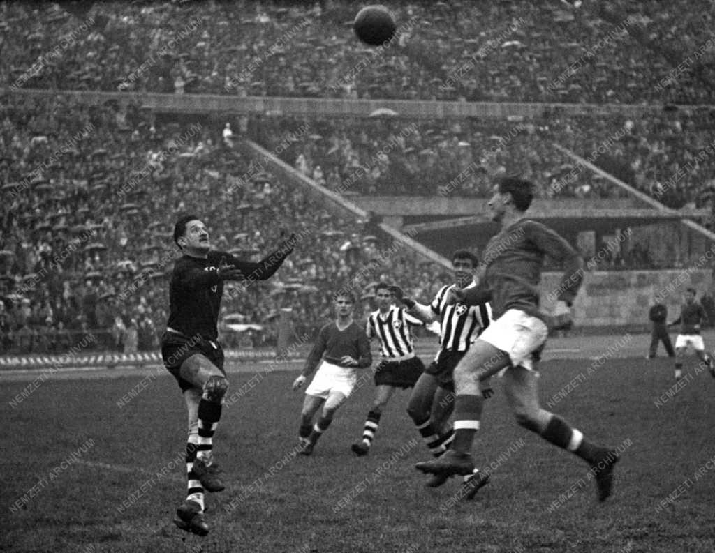 Sport - Labdarúgás - Bp. Honvéd, Bp. Kinizsi vegyes-Botafogo mérkőzés