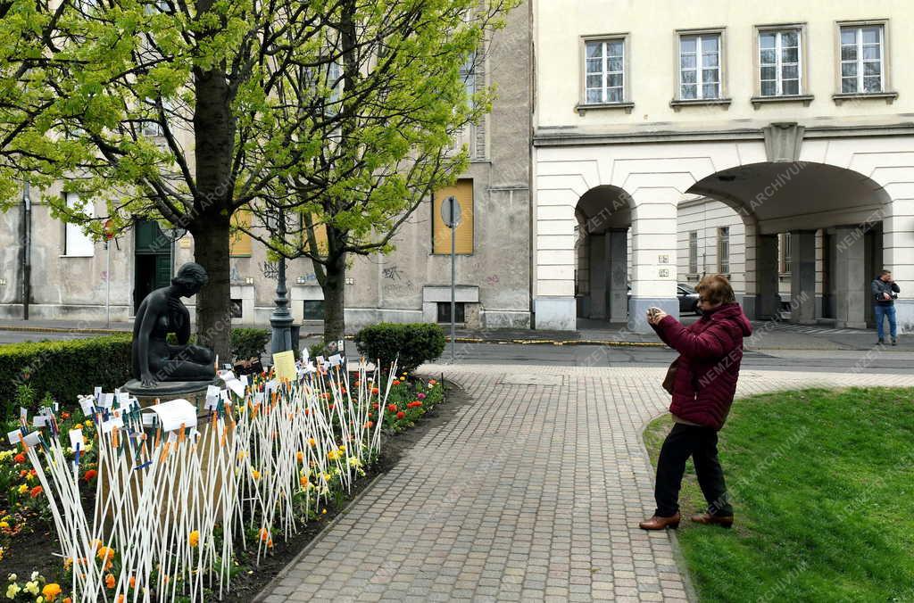 Kultúra - Érdekesség - Verskert Debrecenben