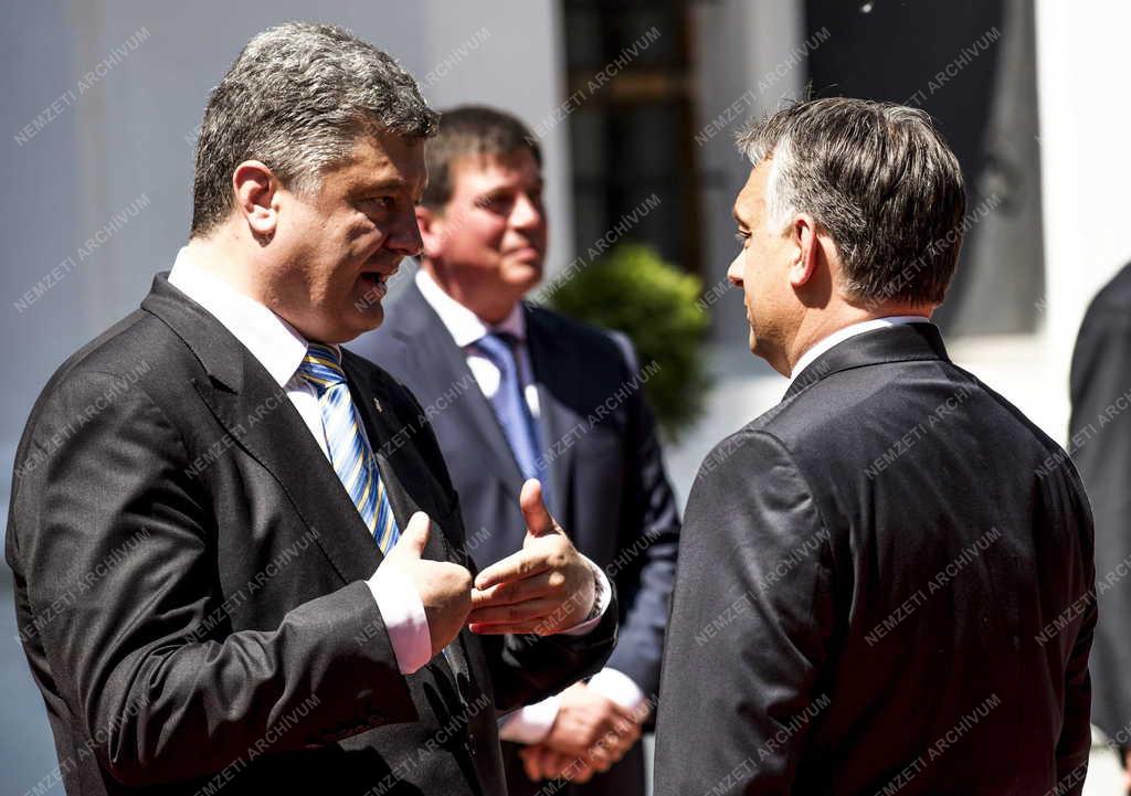 Ukrán válság - Orbán Viktor Petro Porosenko eskütételén