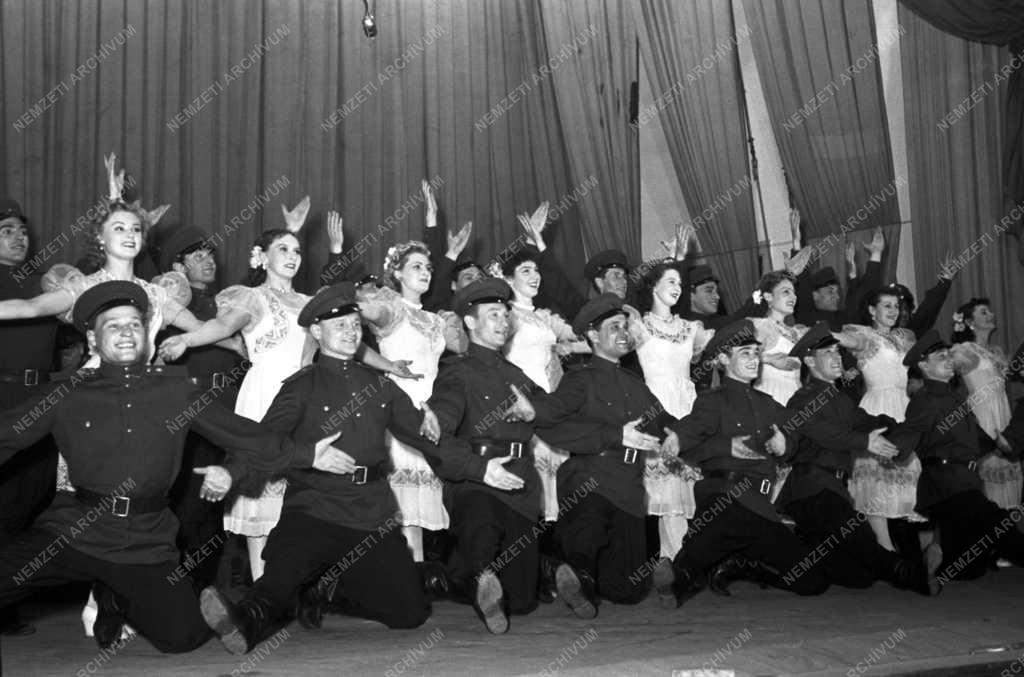 Kulturális kapcsolat - Alekszandrov ének- és táncegyüttes