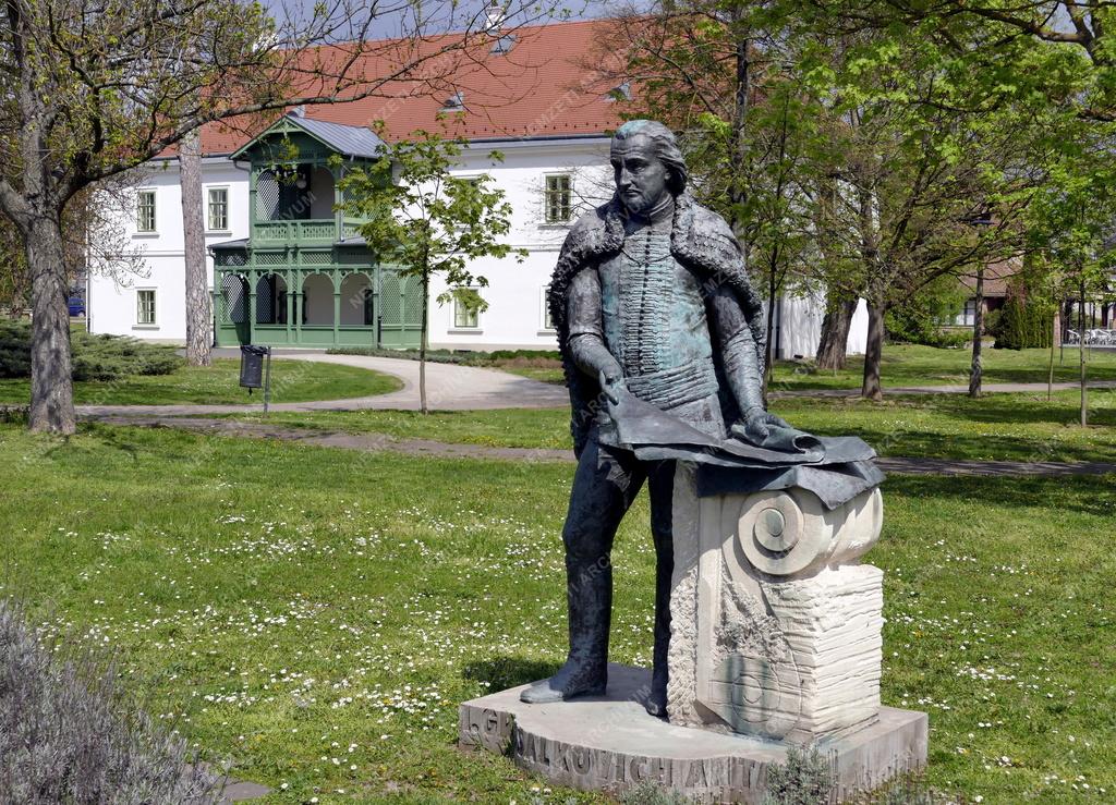Kultúra - Gödöllő - Grassalkovich I. Antal szobra