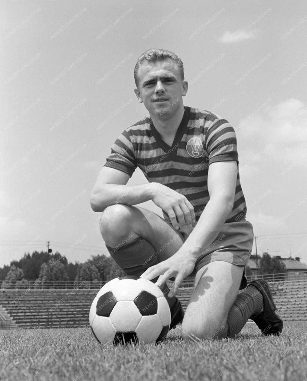 Sportoló portré - Mészöly Kálmán labdarúgó