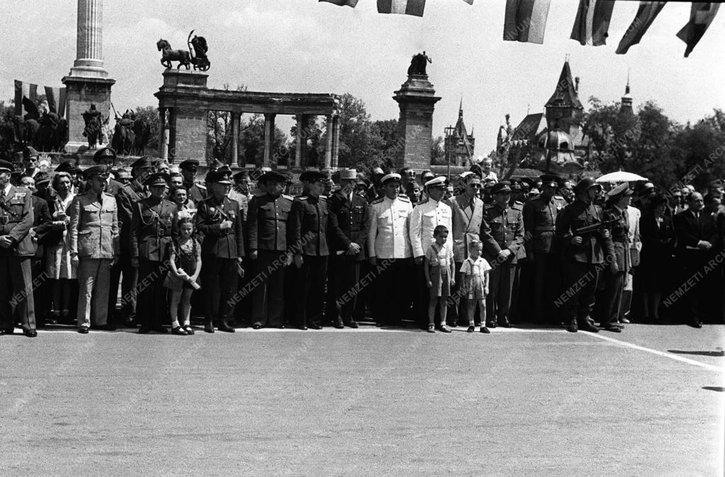 Ünnep - A Magyar Honvédség Napja