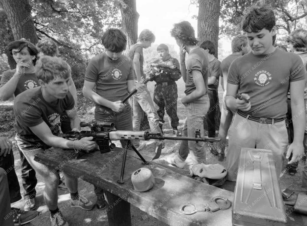 Fegyveres erők - A belügyi pályára irányító tábor