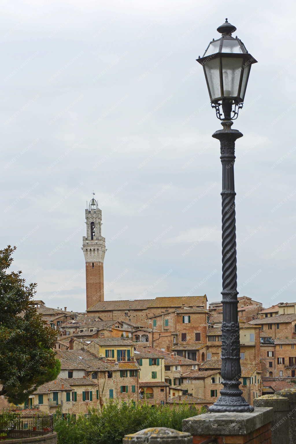 Városkép - Siena