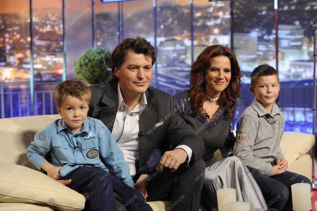 Televízió - DTK - D. Tóth Kriszta Show