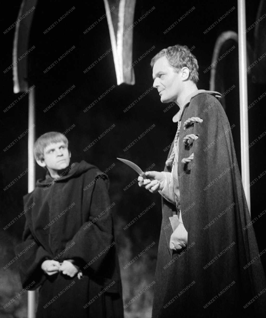 Kultúra - Színház - Jean Anouilh: Becket, avagy az Isten becsülete