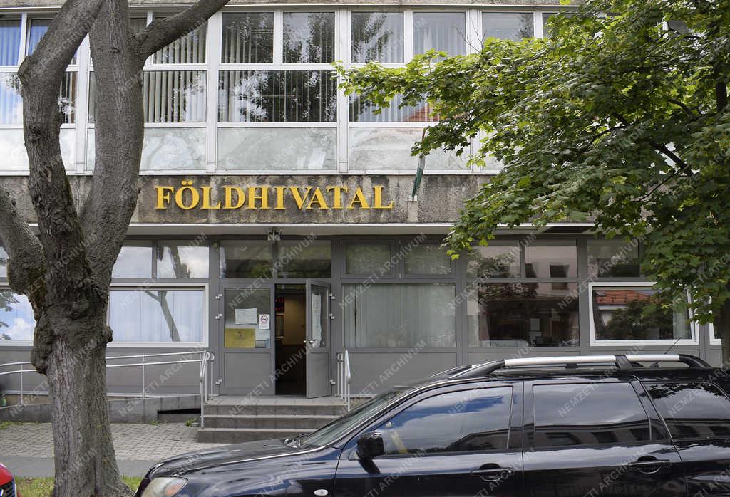 Épületfotó - Budapest - Földmérési és Távérzékelési Intézet