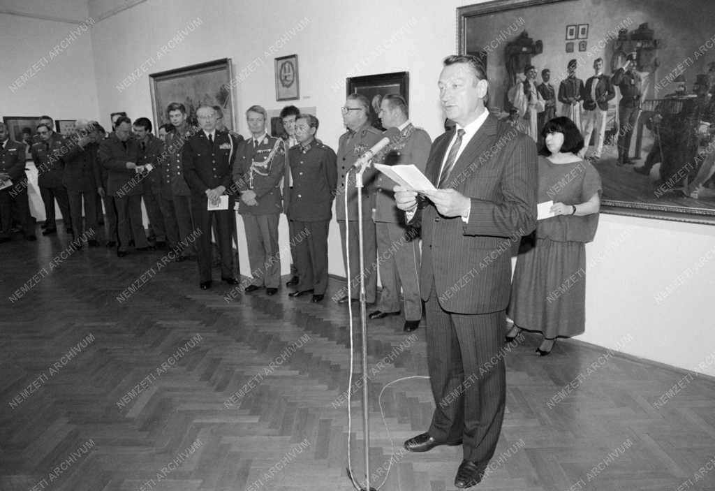 Kultúra - A Hazáért - Kiállítás az Ernst Múzeumban