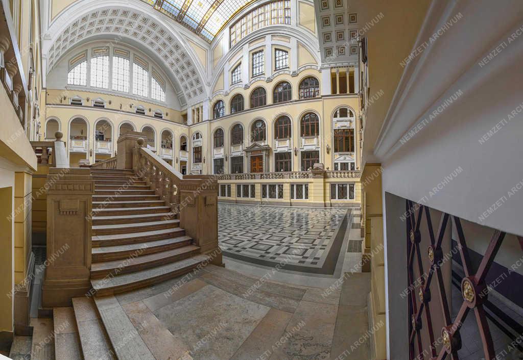Felsőoktatás - Debrecen - 20 éves a Debreceni Egyetem