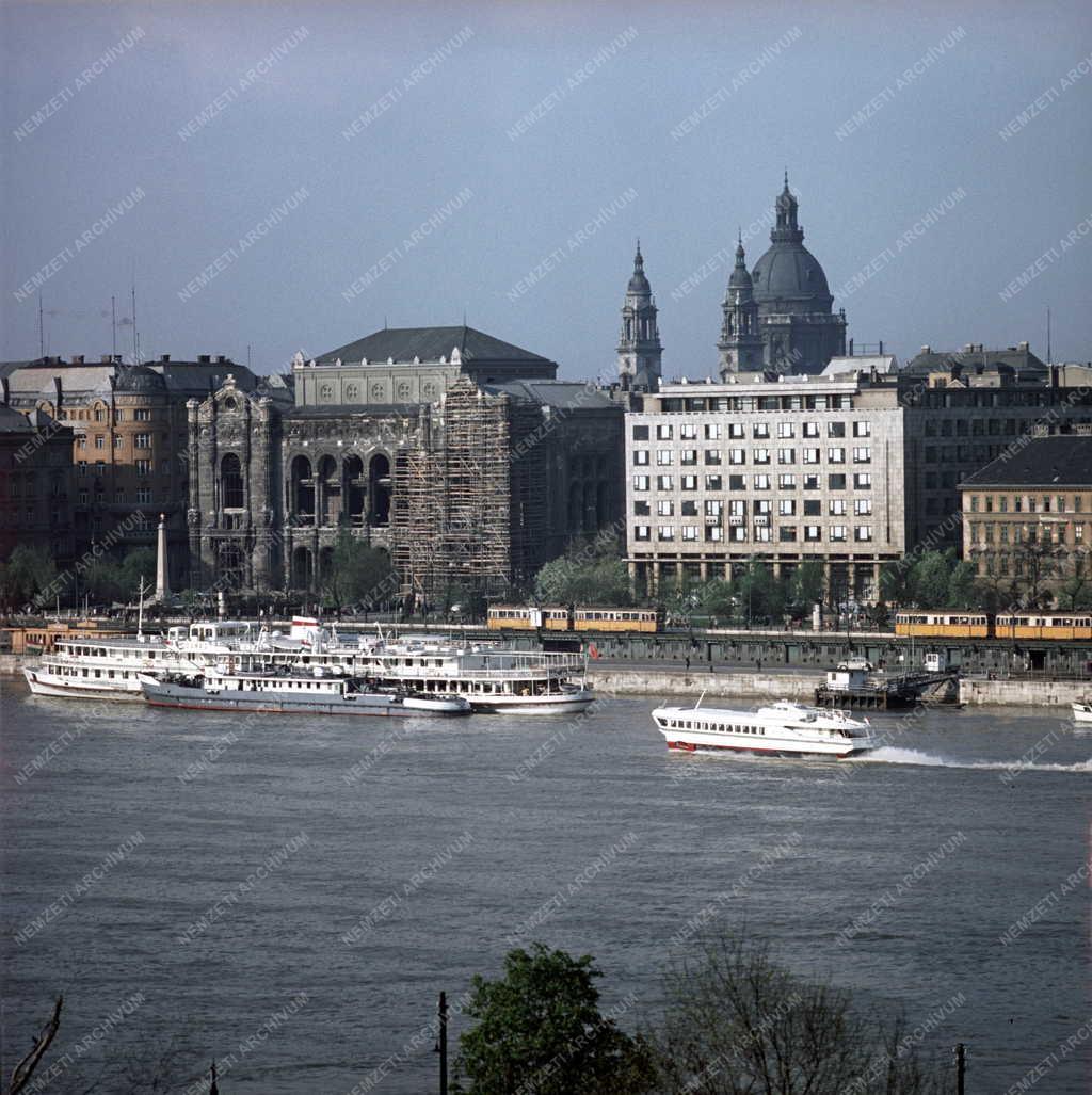 Városkép - Életkép - Budapest