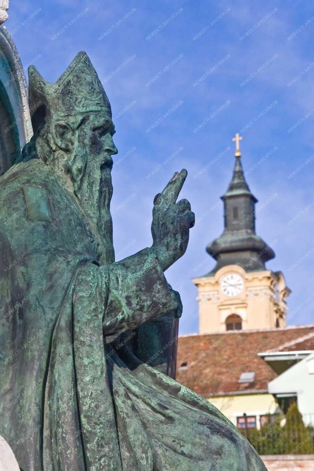 Műalkotás - Székesfehérvár - A Püspökkút részlete 