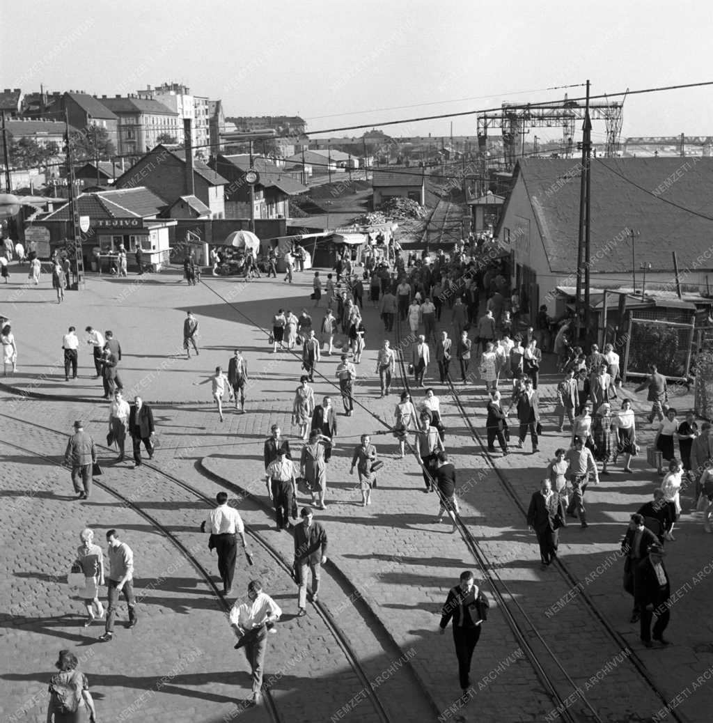 Városkép – Budapesti képek - Boráros tér