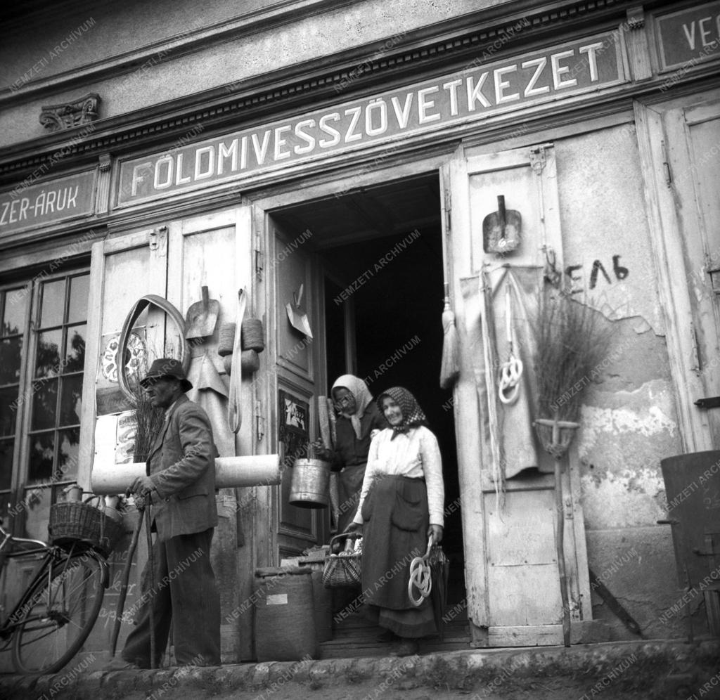 Mezőgazdaság - Földműves-szövetkezet a Dunántúlon