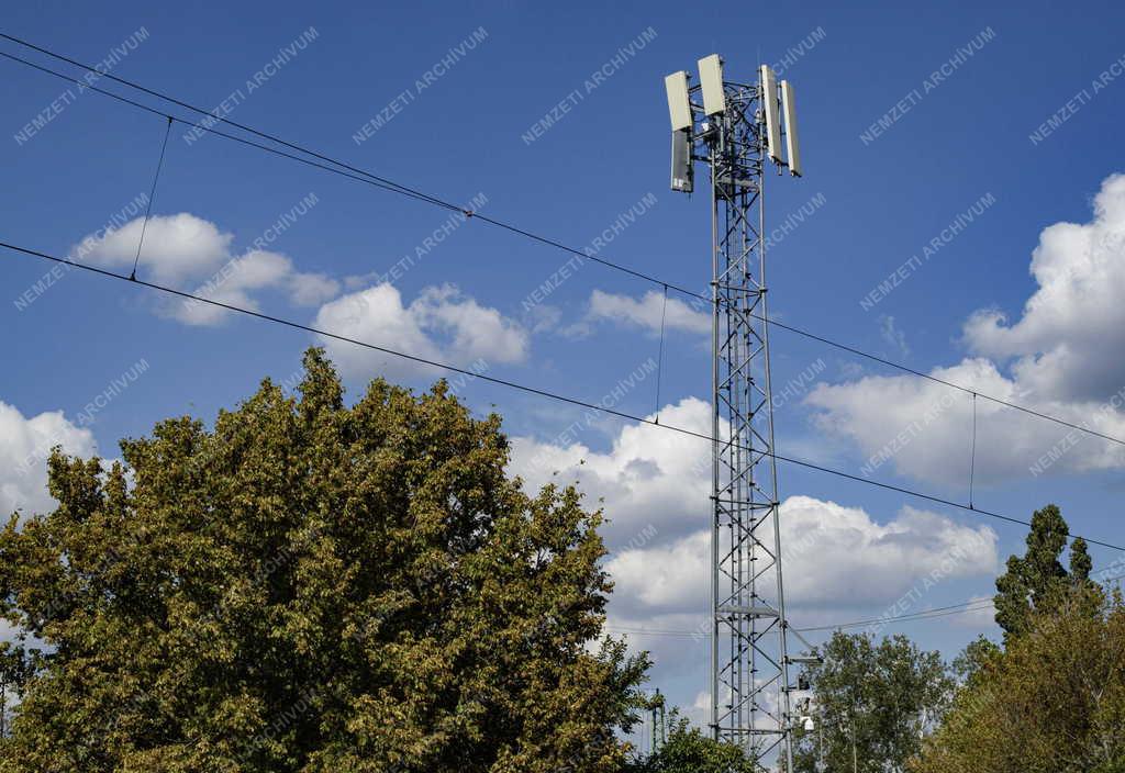 Telekommunikáció - Mobilkommunikációs átjátszó torony