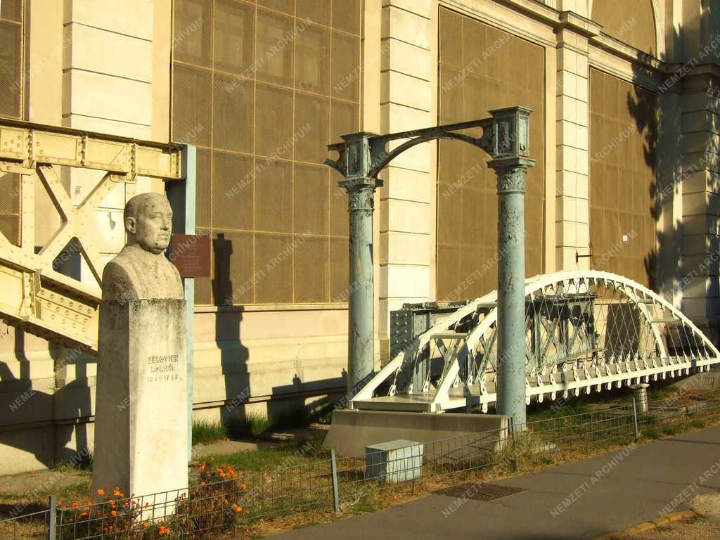 Táj, város - Budapest - A Műszaki és Közlekedési Múzeum