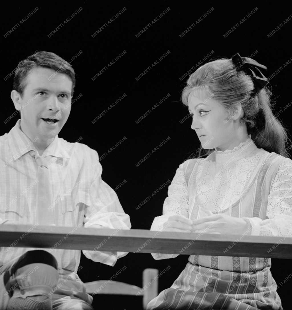 A Madách Színház március 24-én mutatja be Thornton Wilder: „A mi kis városunk” című drámáját. Rendező: Lengyel György