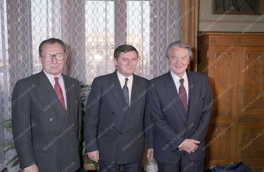 Külpolitika - Németh Miklós megbeszélése Roland Dumas-val és Jacques Delors-ral