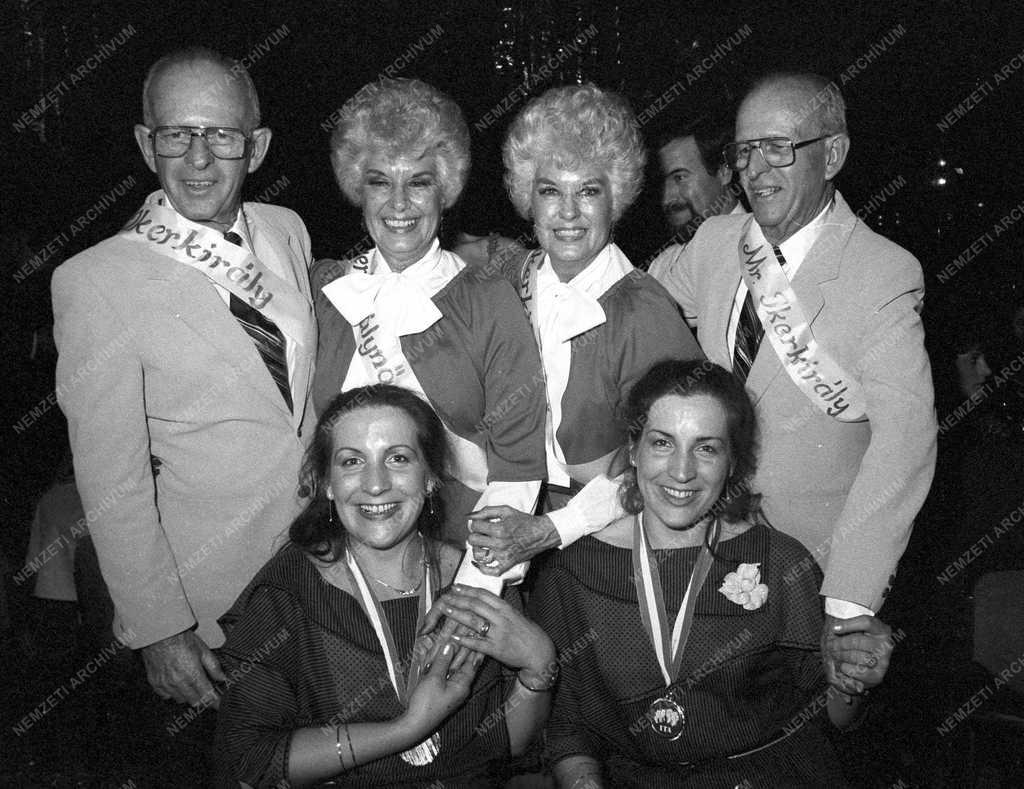 Érdekesség - Nemzetközi ikerbál a Hiltonban