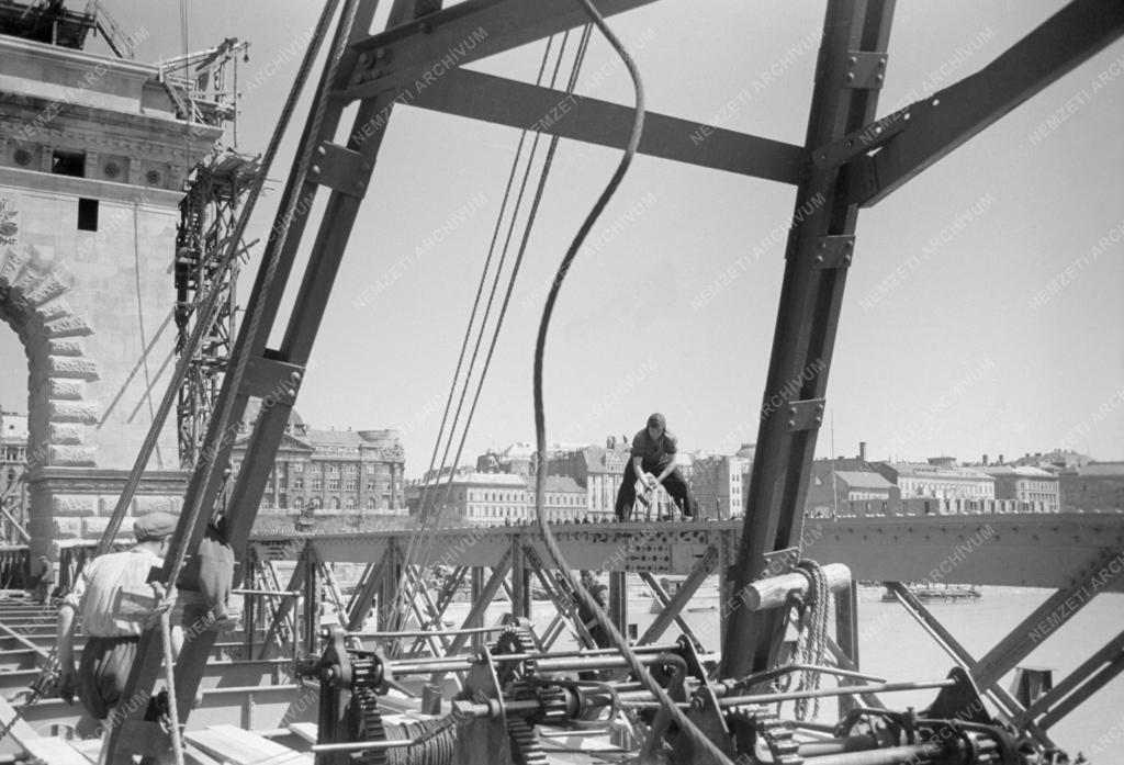 Építőipar - A Lánchíd újjáépítése