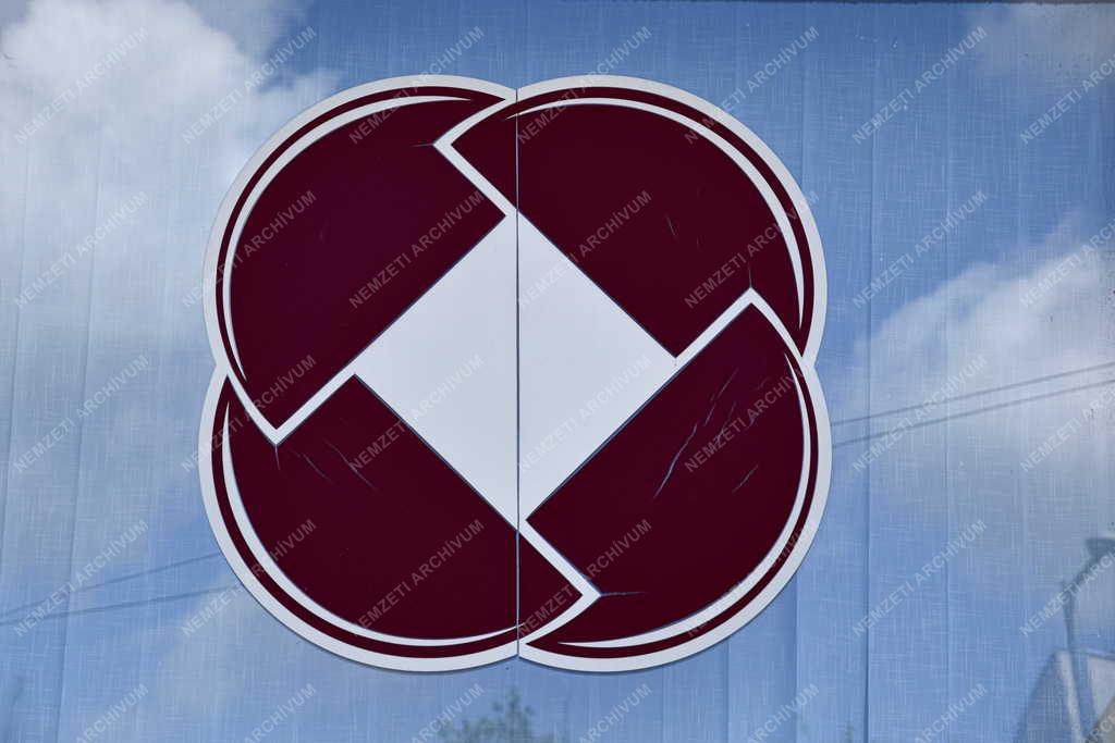 Pénzügy - Díjbeszedő Holding Zrt