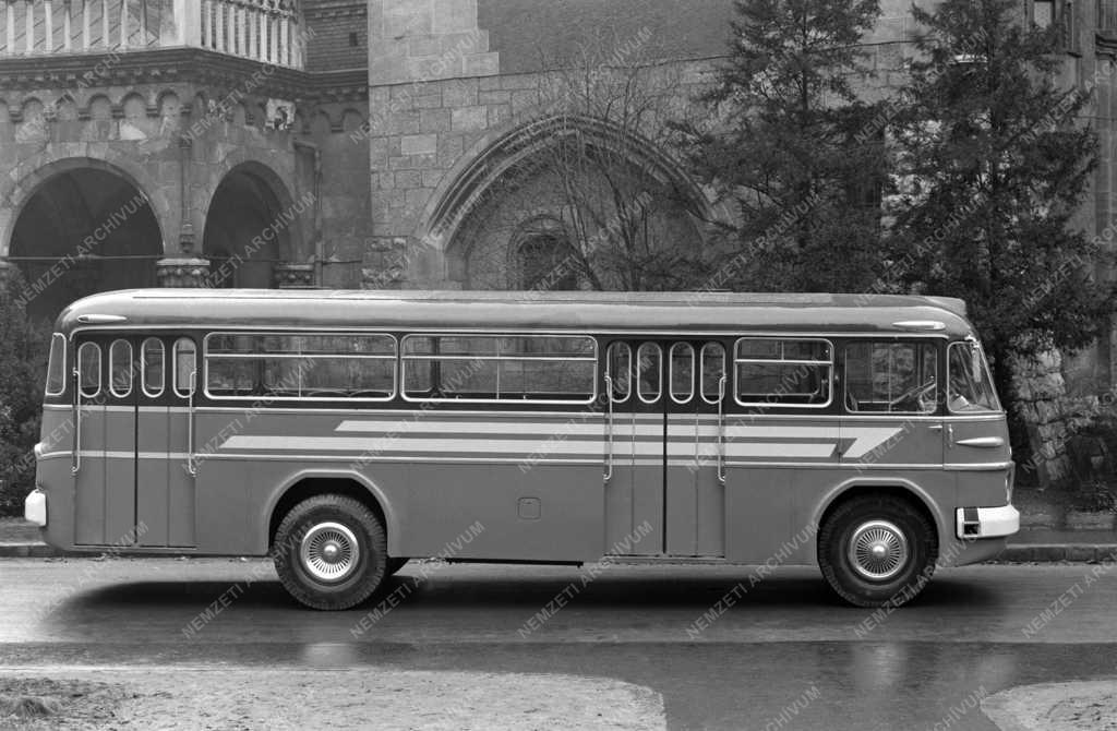 Közlekedés - Járműipar - Ikarus autóbusz