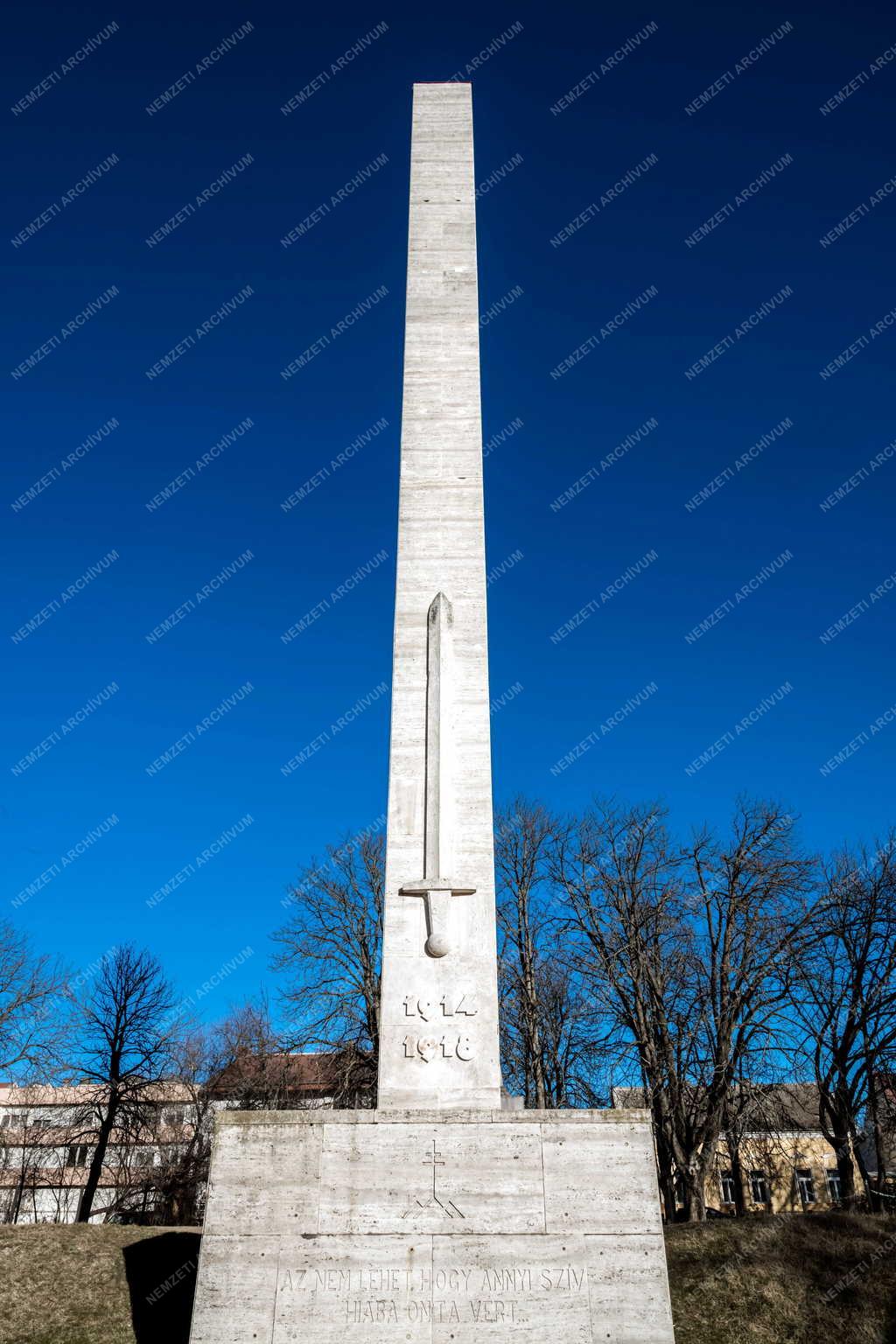 Városkép - Baja - I. világháborús emlékmű