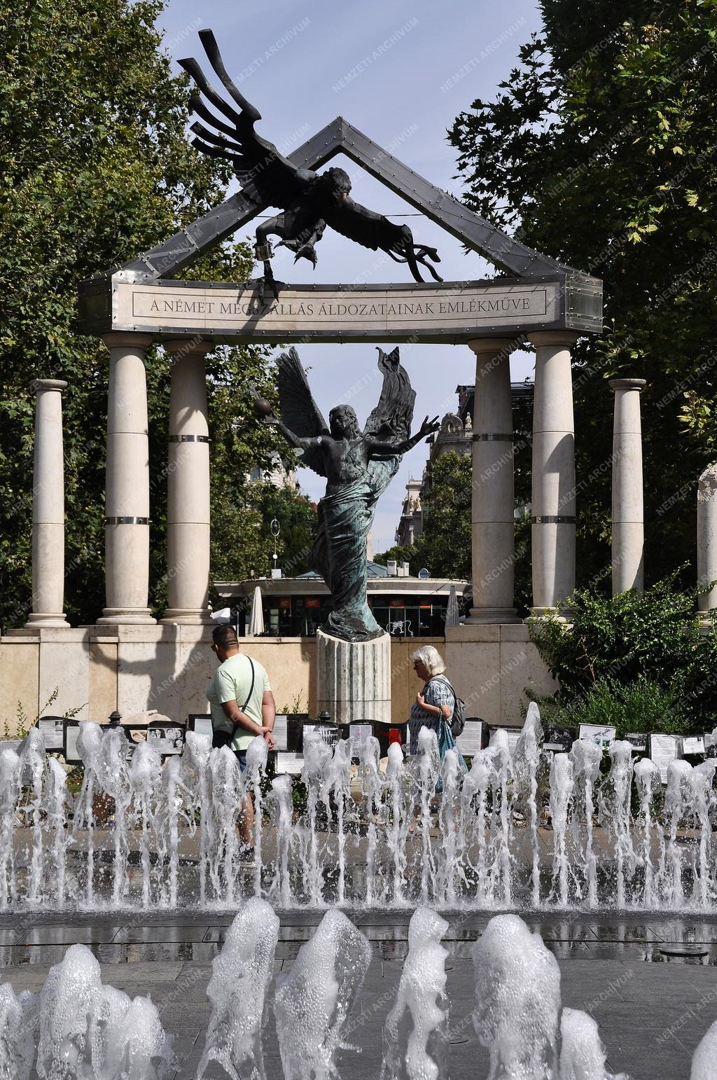 Emlékmű - Budapest - A német megszállás áldozatainak emlékműve