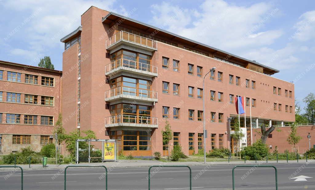 Épület - Budapest - A XIII. kerületi Polgármesteri Hivatal