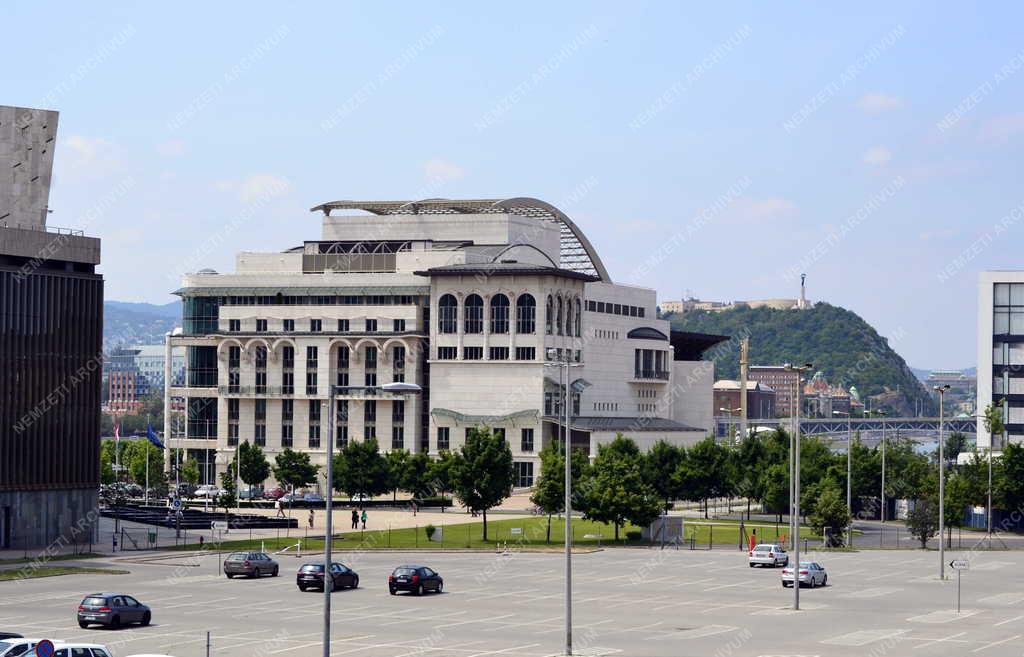 Kultúra - Budapest - A Nemzeti Színház épülete