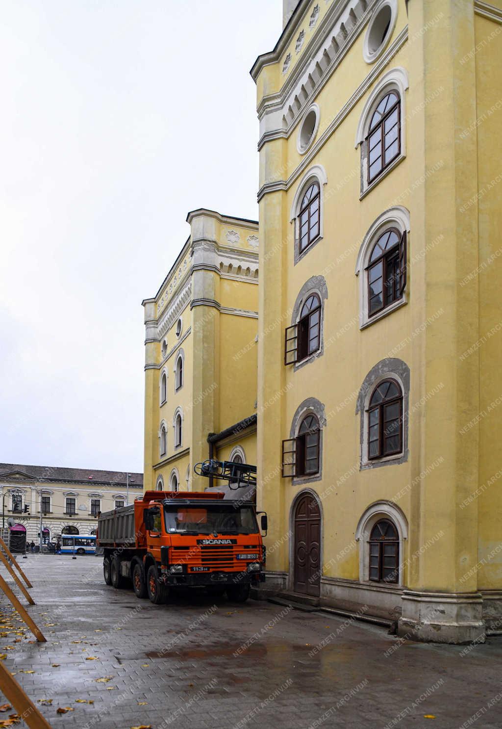 Kultúra - Debrecen - Színházfelújítás