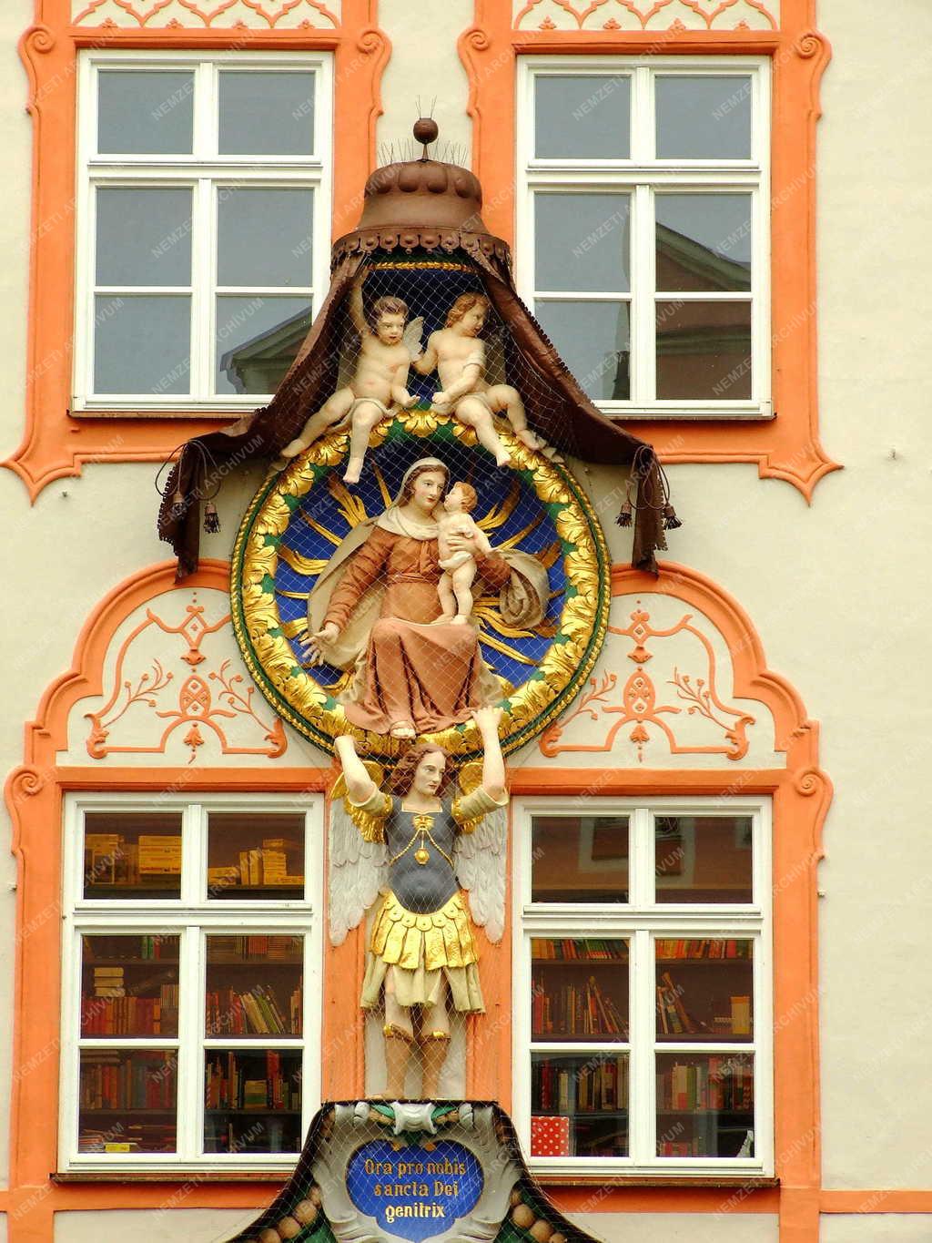 Németország – Landshut – Dombormű