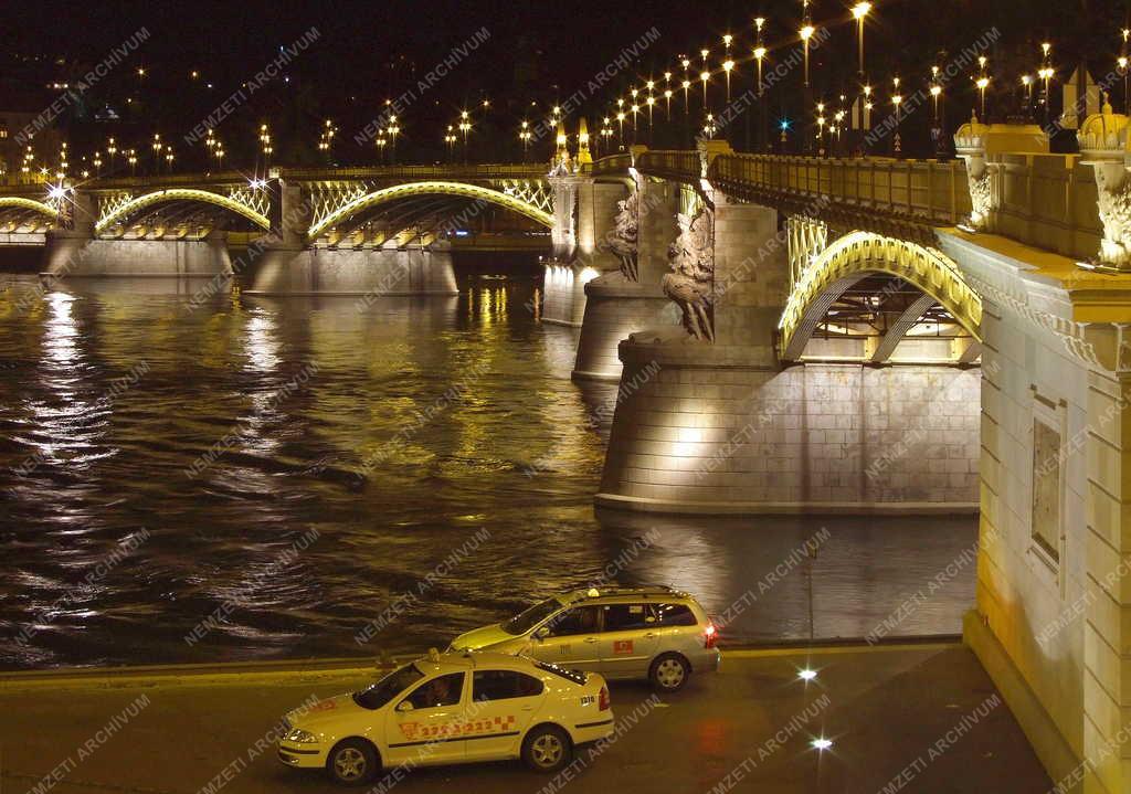 Budapest - A Margit híd este