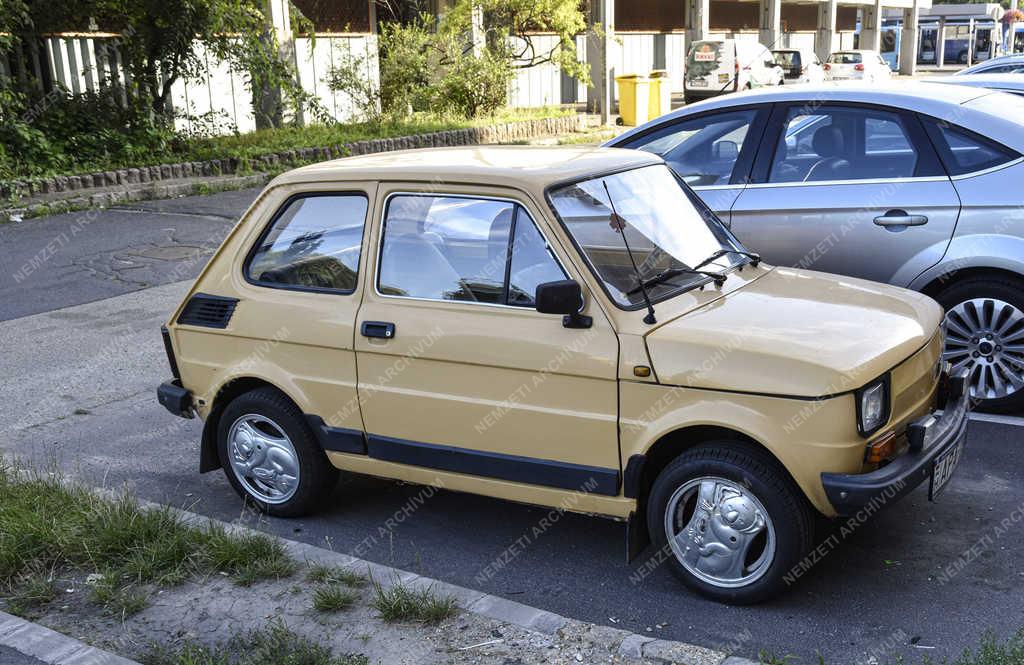 Jármű - Budapest - Veterán Polski Fiat 126p