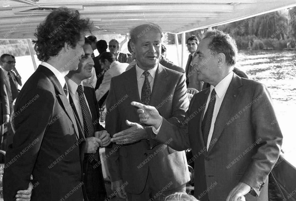 Külpolitika - Francois Mitterrand Magyarországon