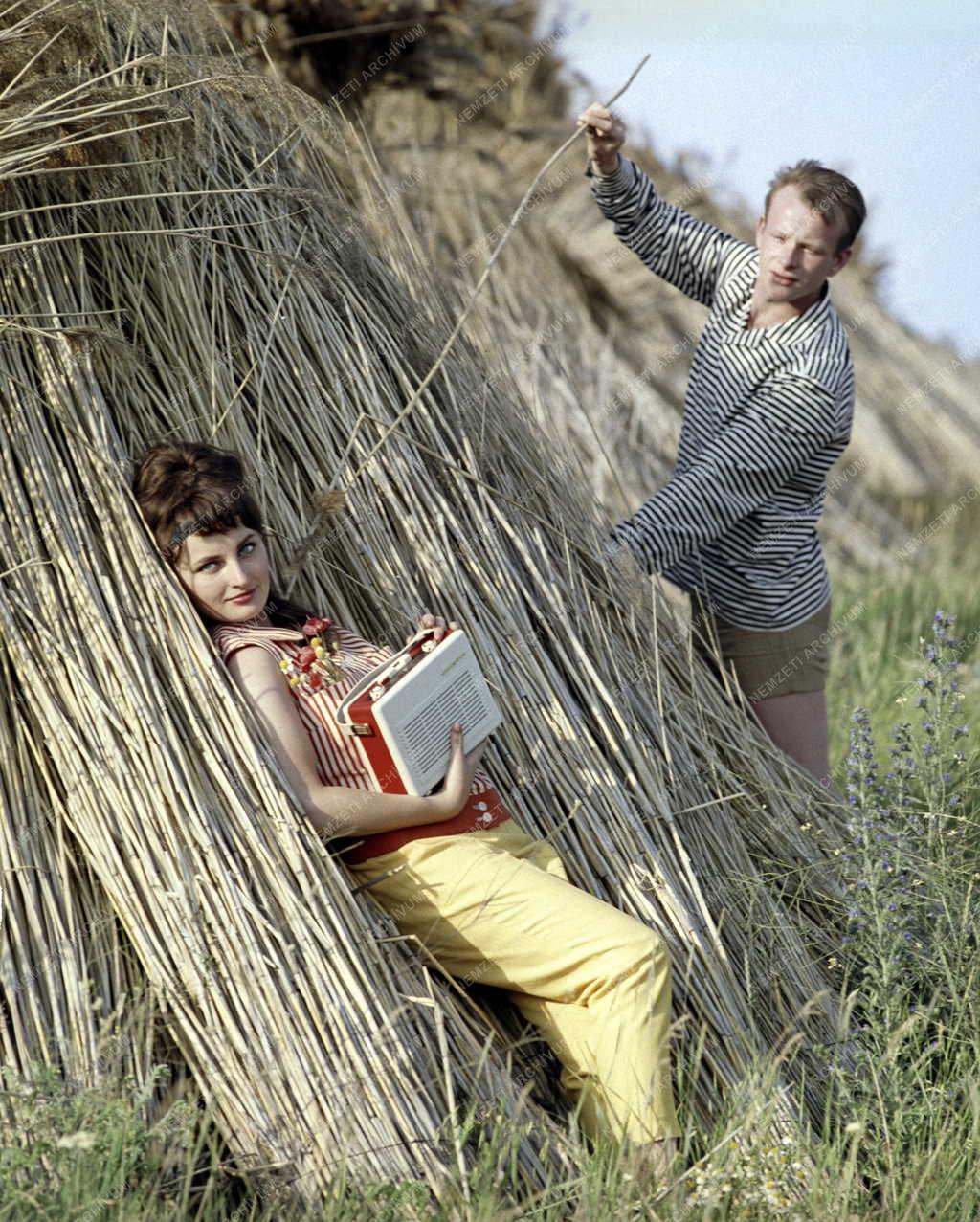 Reklám - Orionton táskarádió