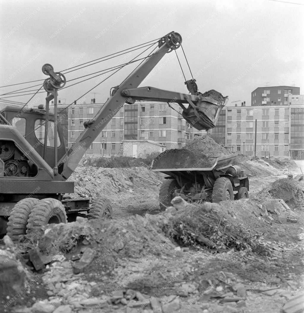 Építkezés - A József Attila lakótelep építése
