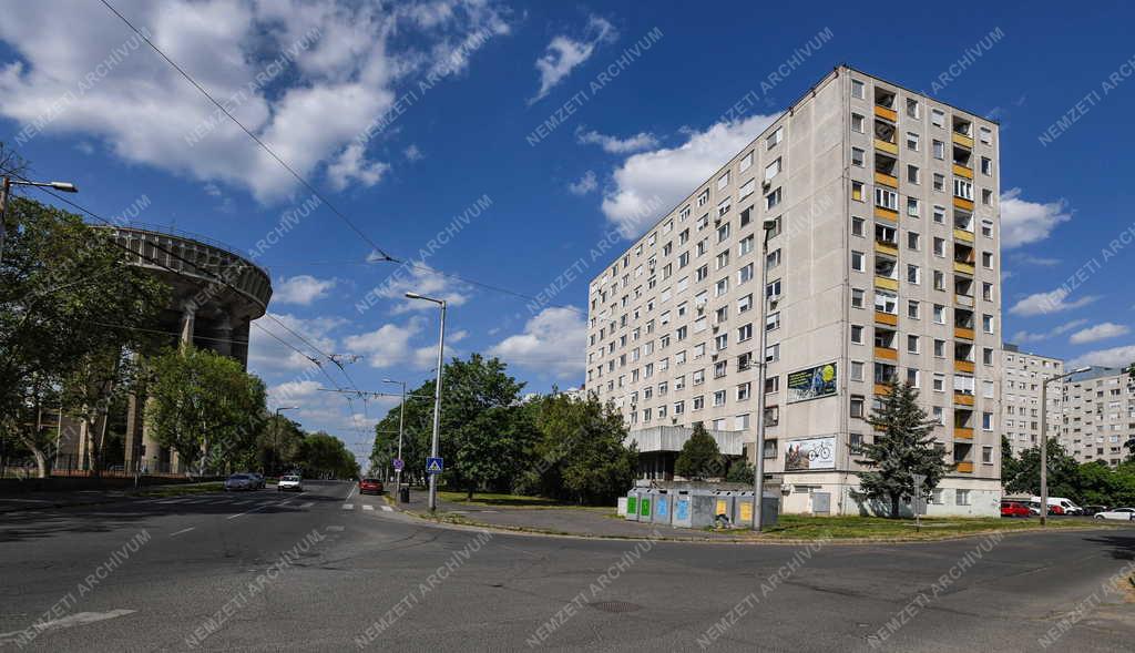 Városkép - Építészet - 50 éves a debreceni Dobozi lakótelep